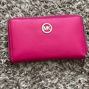 Michael Kors Fuscia Tech Wallet